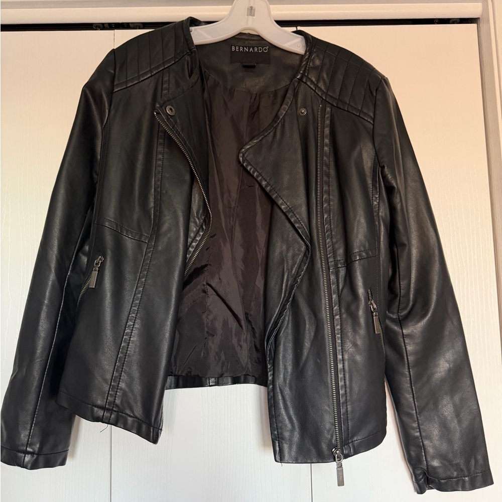 Bernardo Women's Sleek Black Jacket